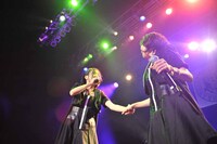 左からカミヤサキ、ミチバヤシリオ。