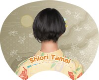 ファミリーマートおよびfamima.comの「B.L.T. 2013年11月号」関西版特典の玉井詩織「納涼！秋うちわ」裏面。