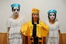 左から松野莉奈、真山りか、柏木ひなた。