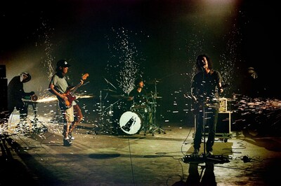 tacica（写真右端が猪狩翔一）