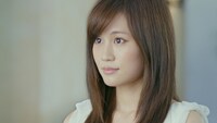前田敦子が出演する「マイナビ転職」新CM「まかせなサイ・出会い篇」のワンシーン。