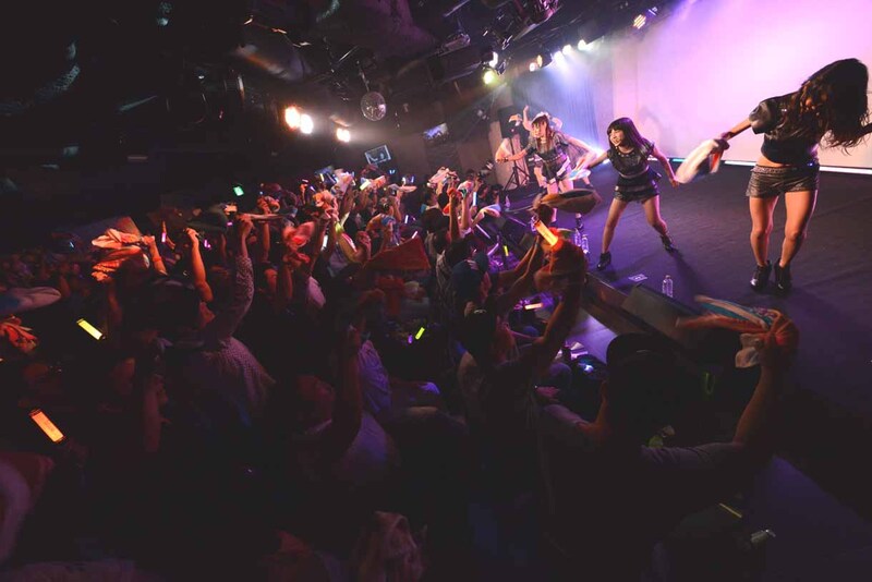 ライブコーナーの様子。