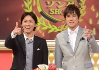 左からMCの矢部浩之、羽鳥慎一。 (c)日本テレビ