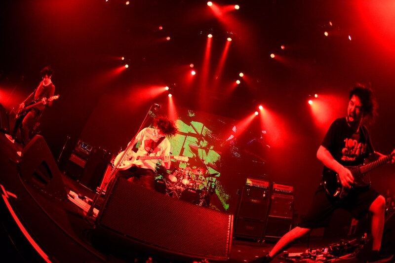 9mm Parabellum Bullet「カオスの百年 vol.9」の様子。（撮影：橋本塁）