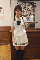 秋葉原ディアステージのアイドルたちが「白魔女学園」の制服で接客を行う。