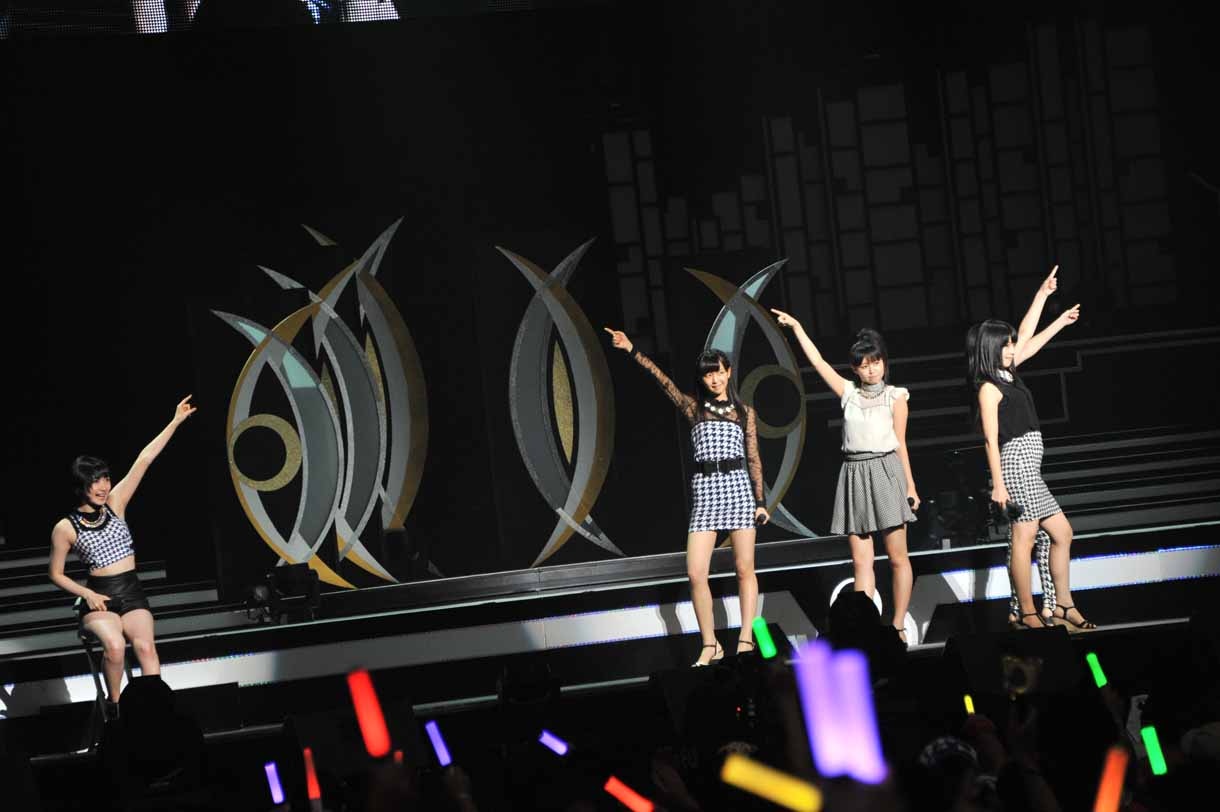 オープニングアクトを務めたJuice=Juice。
