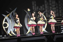 感謝の言葉を語る中島早貴。