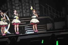 感謝の言葉を語る岡井千聖。