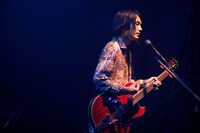 kazuhiro momo（Vo, G）（撮影：河本悠貴）
