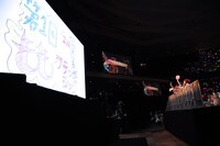 ももいろクローバーZ「ももいろクローバーZ 第1回 ももクラシック in 武道館」オープニングの様子。