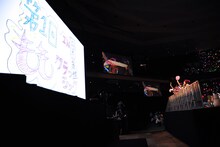 ももいろクローバーZ「ももいろクローバーZ 第1回 ももクラシック in 武道館」オープニングの様子。