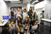 イベント出演全メンバーによる集合写真。