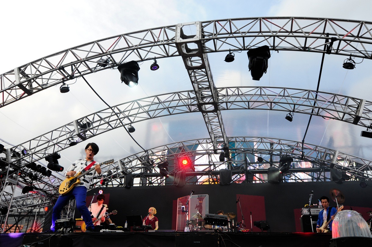 本日9月15日に神奈川・横浜スタジアムで行われた「ASIAN KUNG-FU GENERATION デビュー10周年記念ライブ オールスター感謝祭」の様子。
