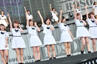 乃木坂46（撮影：小川舞、青木カズロー）