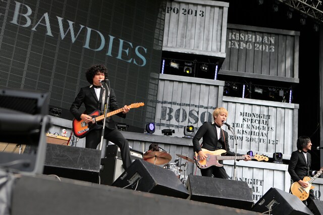 THE BAWDIES（撮影：小川舞、青木カズロー）