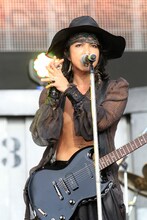 VAMPS（撮影：青木カズロー）