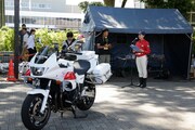 警視庁主催「二輪車交通事故防止キャンペーン」イベントの様子。