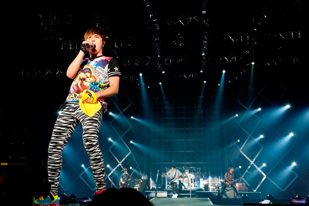 FTISLAND「FTISLAND Arena Tour 2013 ～FREEDOM～」の様子。