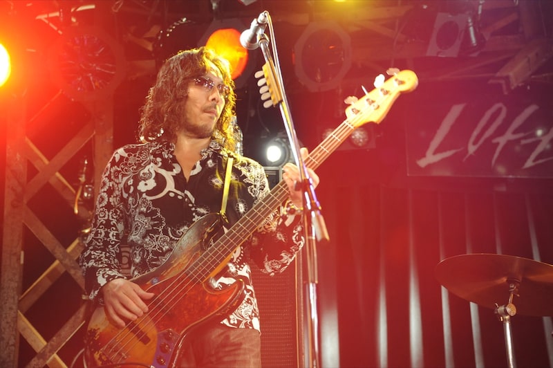 小里誠。昨年9月に東京・新宿LOFTにて行われたイベント「風は吹くのか!? Vol.5～タフに行こうぜ！～」の模様。