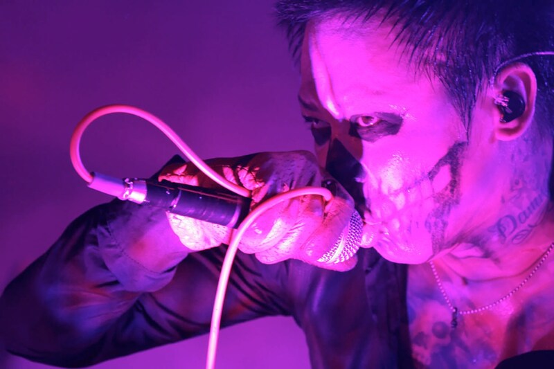 DIR EN GREY「TOUR2013 GHOUL」9月18日の神奈川・横浜BLITZ公演の様子。(撮影:尾形隆夫)