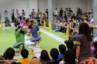 チームしゃちほこ「愛のフリーライブ」広島公演の様子。