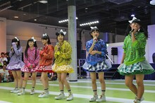 チームしゃちほこ「愛のフリーライブ」広島公演の様子。