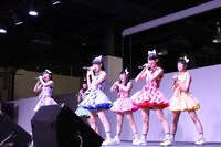 チームしゃちほこ「愛のフリーライブ」広島公演の様子。