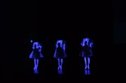 「Perfume WORLD TOUR 2nd intro」コーナーで「Spending all my time extended mix」が流れている最中の様子。