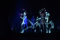 体験型インスタレーション「Physicalizing Data by Rhizomatiks」のワンシーン。