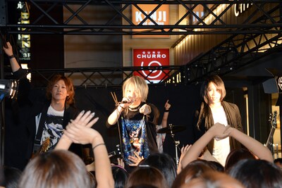 本日9月20日に行われたSuGサプライズライブの様子。