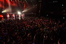 「チームしゃちほこ ZeppZeppBLITZ」横浜BLITZ公演「地元愛が止まらないんだライブ（神奈川県民編）」の様子。