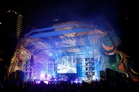 「→Pia-no-jaC← 5th Anniversary FINAL EAT A 野音2 ～今年もやります全曲ジャック～」の様子。