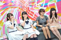 左から松村沙友理、中田花奈、徳永千奈美、清水佐紀。