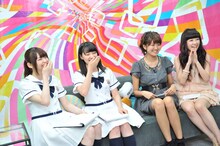 左から松村沙友理、中田花奈、徳永千奈美、清水佐紀。