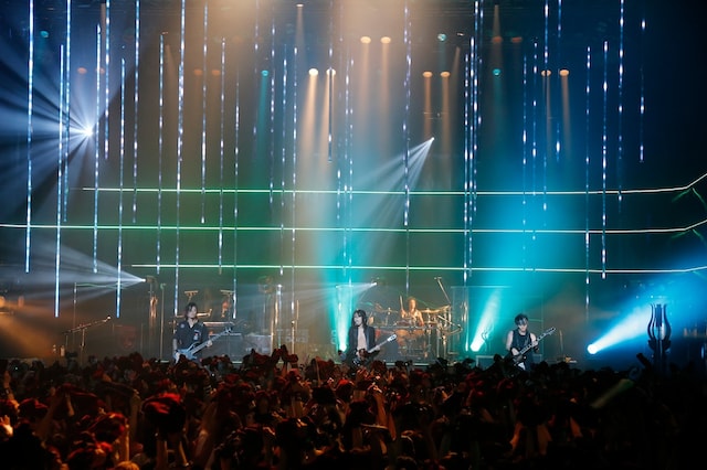 VAMPS「VAMPS LIVE 2013」9月18日のZepp Tokyo公演の様子。（撮影：田中和子）