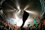 VAMPS「VAMPS LIVE 2013」9月18日のZepp Tokyo公演の様子。(撮影:田中和子)