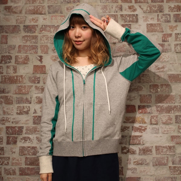 NegiParka（モデル 木村ミサ）。