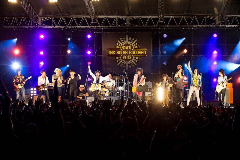 仲井戸"CHABO"麗市 with THEATRE BROOKのステージにアーティストが集結。