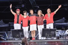 サザンオールスターズ「灼熱のマンピー!! G★スポット解禁!!」宮城スタジアム公演の様子。