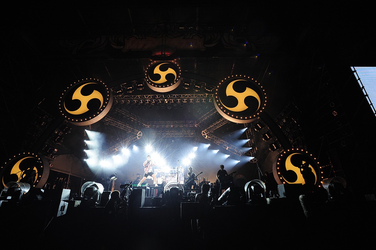 9月21日のトリを務めたUVERworld。
