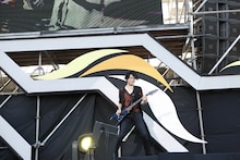 e-ZUKAこと飯塚昌明（GRANRODEO）