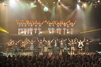 「YANO MUSIC FESTIVAL 2013」エンディングの様子。