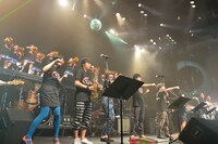 「YANO MUSIC FESTIVAL 2013」エンディングの様子。