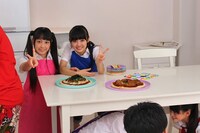 チームしゃちほこ「愛の地球祭」ビデオクリップ撮影中の様子。