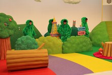 チームしゃちほこ「愛の地球祭」ビデオクリップ撮影中の様子。