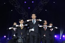 2日目に登場したWORLD ORDER。