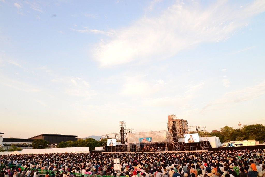 「京都音楽博覧会2013 IN 梅小路公園」の様子。（撮影：久保憲司）