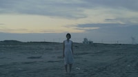 Q;indivi Starring Rin Oikawa「ひこうき雲」ビデオクリップのワンシーン。