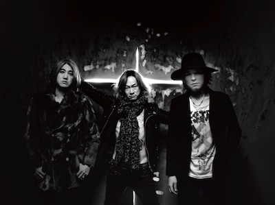 THE GOLDEN WET FINGERS