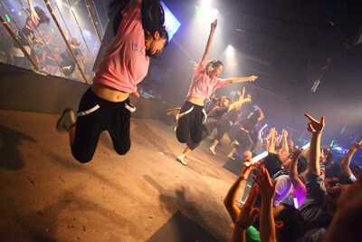 福岡・T-GENERATIONでの「LinQ Lady Super Live Tour 2013」の様子。